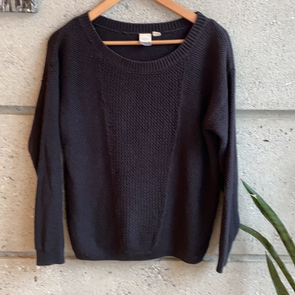 Roxy Knit Black Sweater - Picture 1 of 7